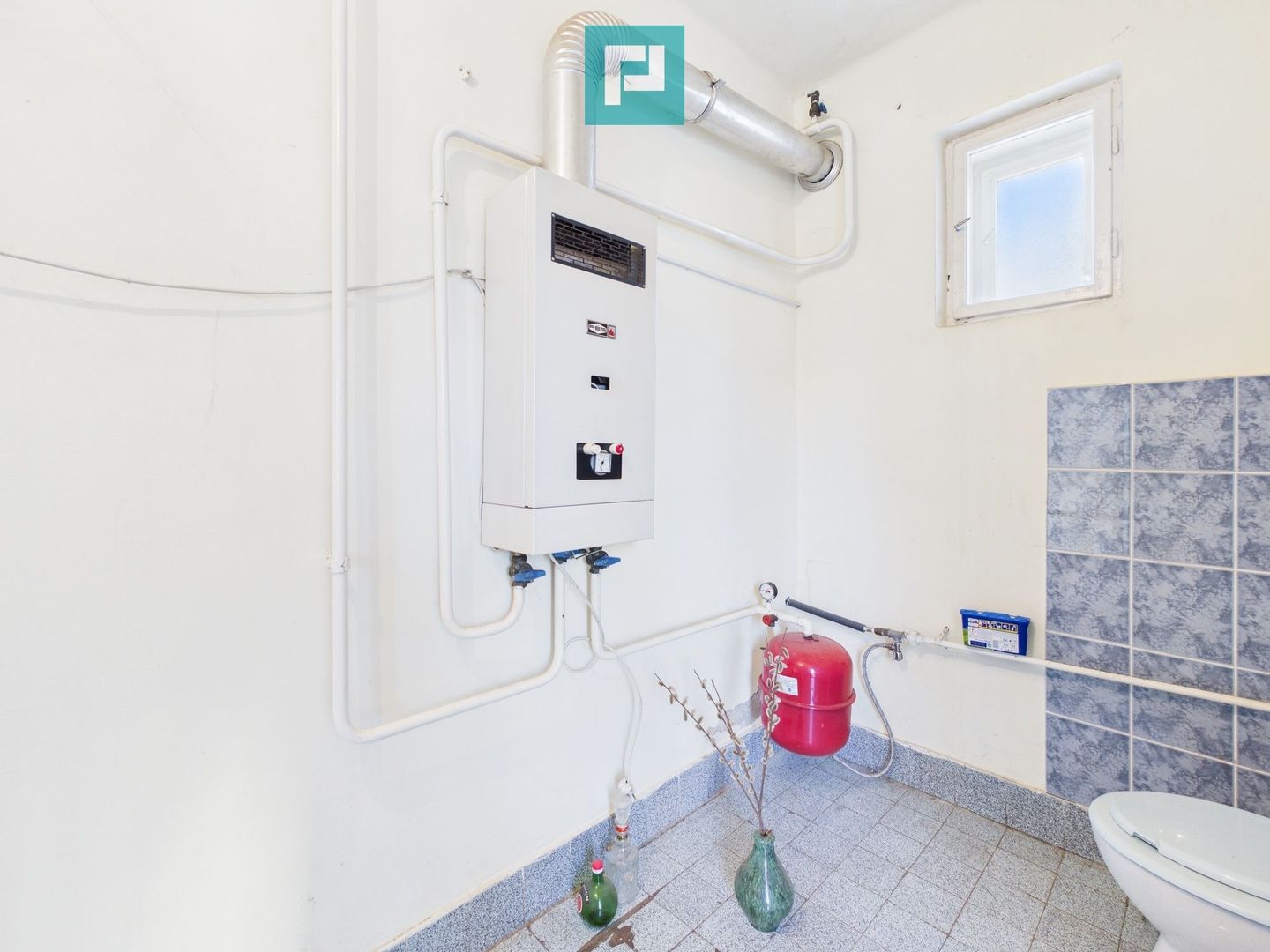 Casă cu 3 camere lângă frontiera Turnu - Poză 7