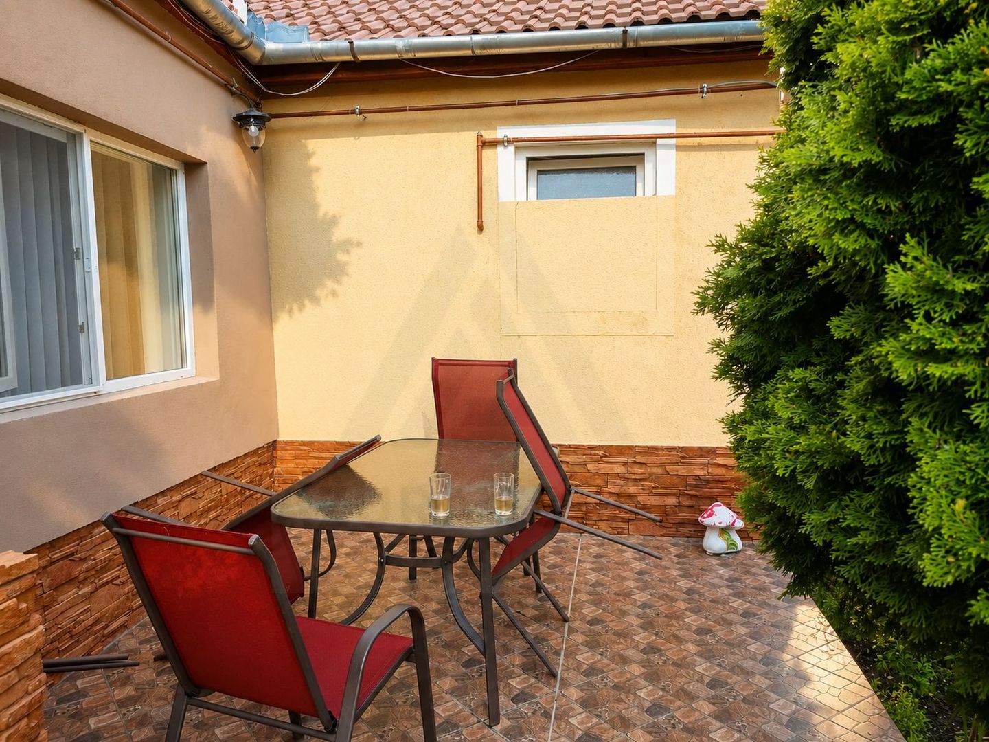 Casă cu 2 apartamente 5 camere 140 mp utili curte 289 mp in Turnișor - Poză 13