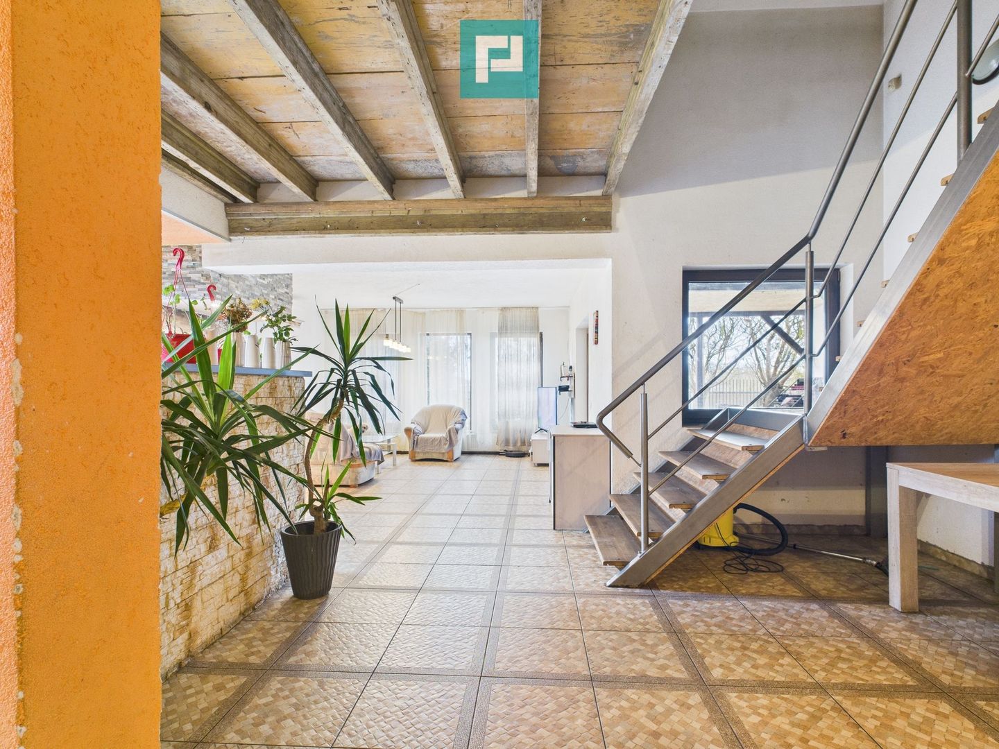 Casă individuală spațioasă, la 10 km de Timișoara - Poză 33