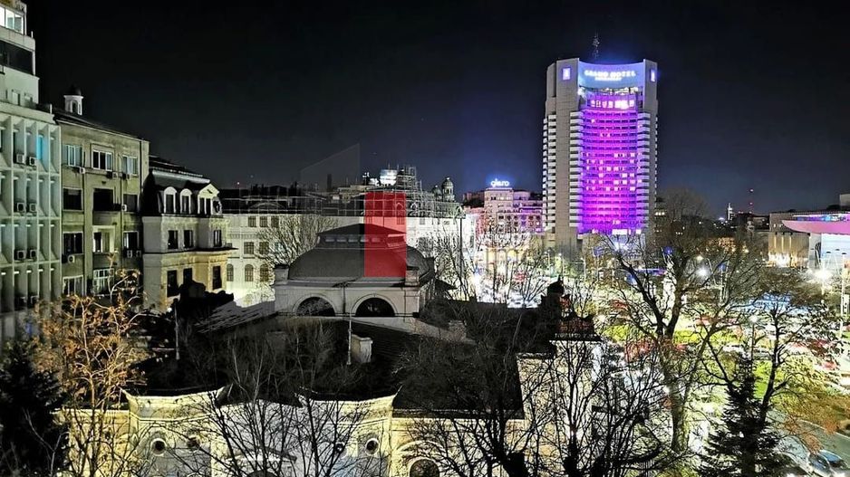 Garsoniera "VALENTA",  vedere "SPLENDIDA"  Piata Universitatii - Poză 1