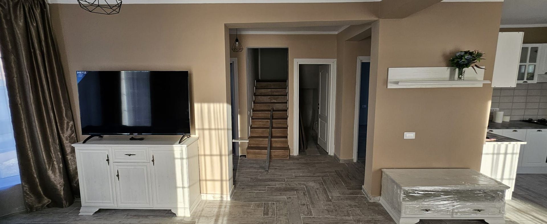 De inchiriat, vila noua - Bariera  Traian - Lacul Brates - Poză 26