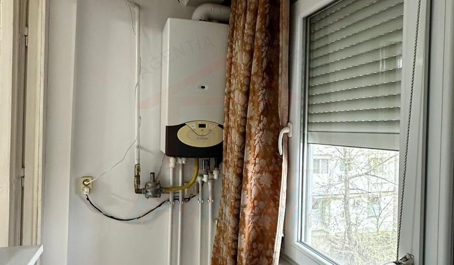 Vanzare Apartament cu 2 camere, zona Micro 13B, etaj 2, pret 63.000 E - Poză 3