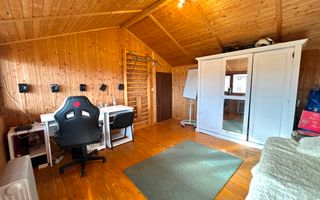 Casa de vanzare - 5 Camere, 2 Bai,  Garaj, 1000mp Teren - Poză 38