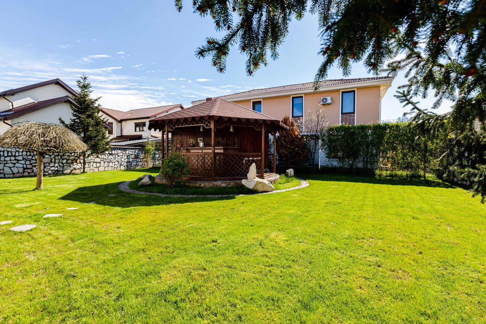 Dumbrăvița, la intrare – casă exclusivistă ideală locuință sau birou - Poză 19