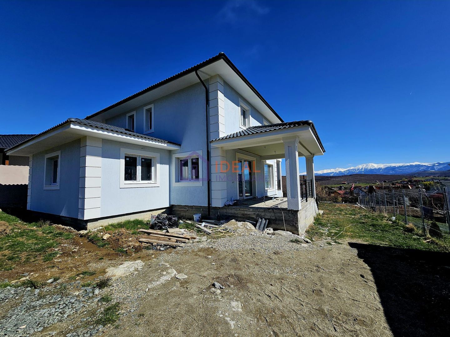 Vila Moderna cu 4 camere si 600 mp de curte, in Tocile - Poză 2