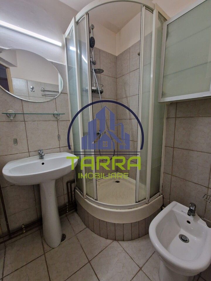 Apartament cu 2 camere de inchiriat in Alba Iulia cartier Cetate - Poză 5