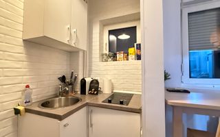 Garsoniera Universitate | View Hotel Corinthia - Poză 6