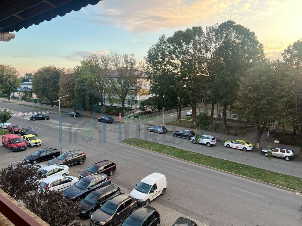 Apartament 2 camere, 70 mp total, renovat, centrală, etaj 1 – Pașcani Central - Poză 1