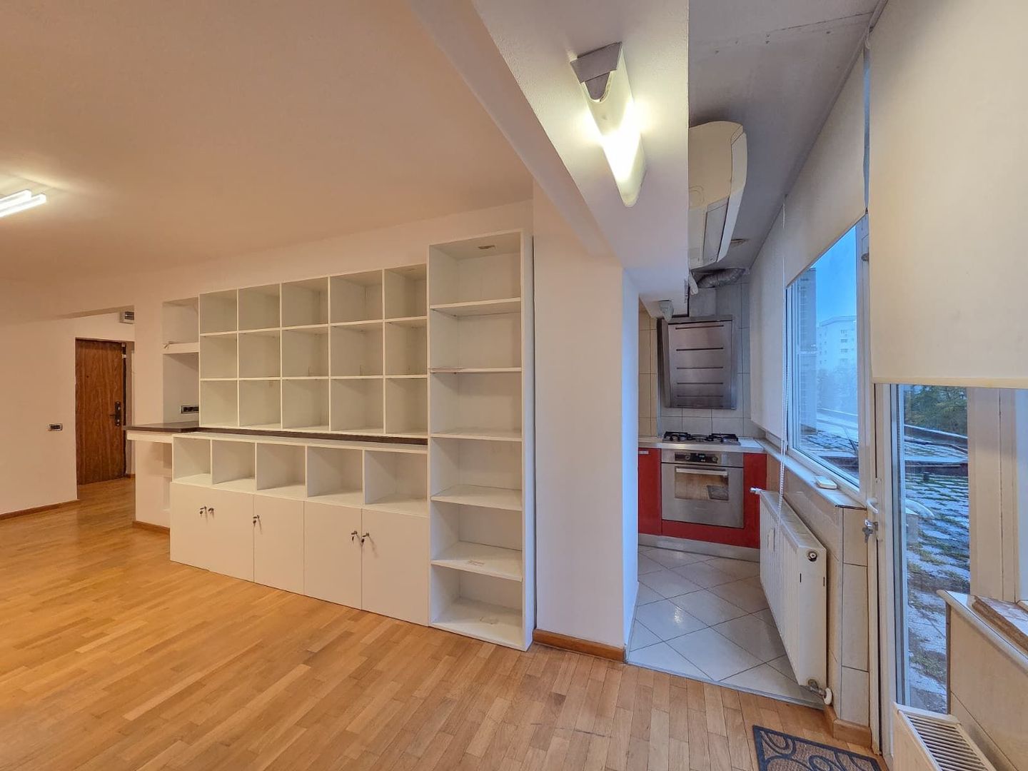 Apart 3 camere birouri stradal Bulevardul Unirii colt Nerva Traian - Poză 5