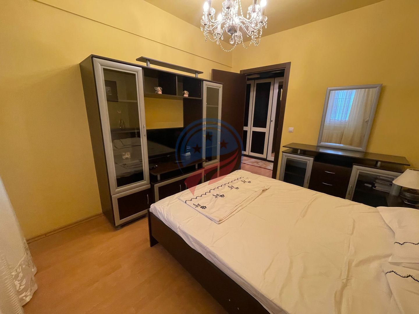 Apartament cu 3 camere zona Ultracentrala, vis-a-vis de Universitate - Poză 7