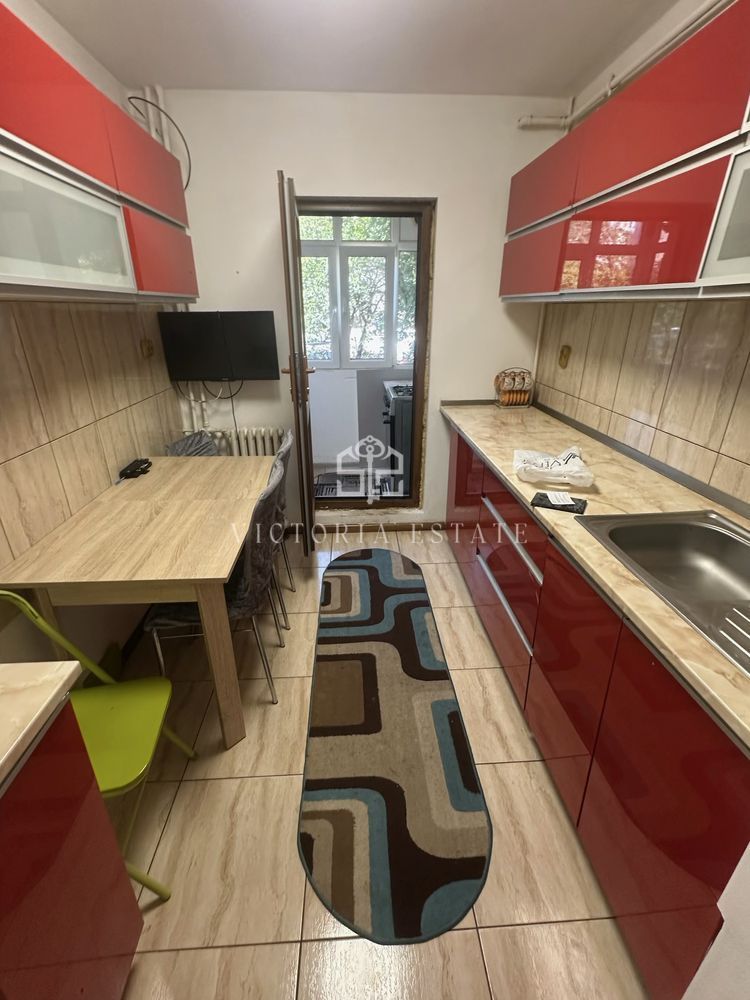 Inchiriez apartament cu 3 camere - Poză 4