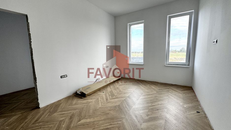 Duplex Individual pe Parter | 4 camere | La Asfalt | Toate utilitatile - Poză 12