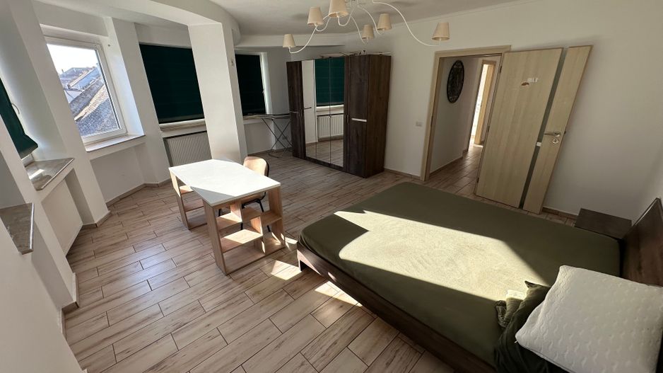 Apartment 4 camere Piata Unirii aproape de Medicina - Poză 19