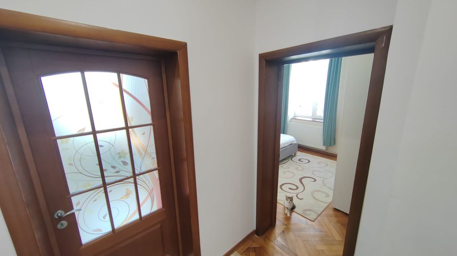 Parcul Carol,imobil versatil rezidential /birouri,parcare si curte - Poză 11