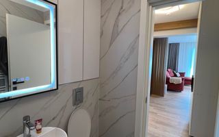 Apartament 2 camere Mamaia | Vedere frontală la lac | mobilat modern - Poză 14