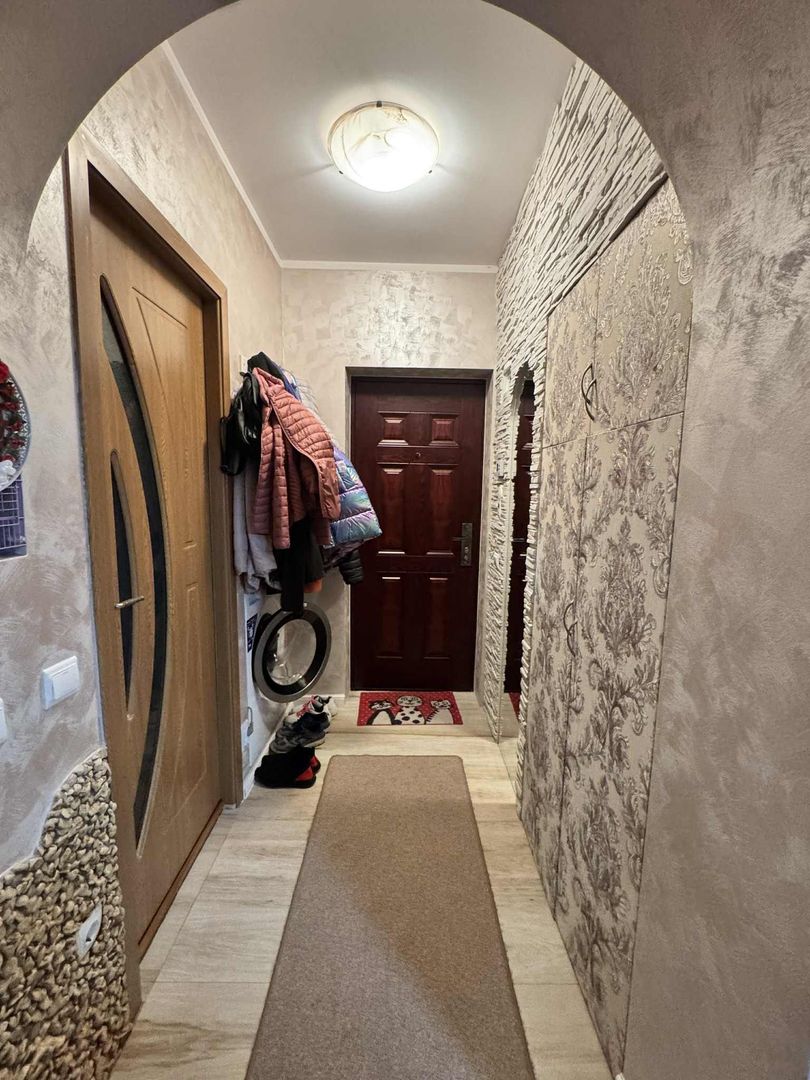 Apartament 2 camere – in spate la primaria Floresti - Poză 2