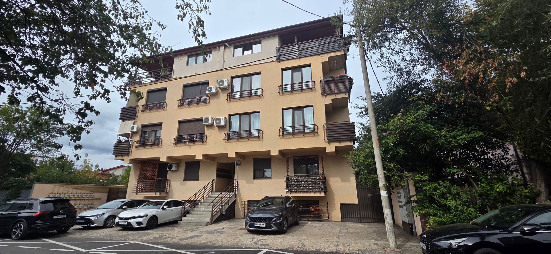 Apartament 3 camere Bucureștii Noi I Laminorului - Poză 1