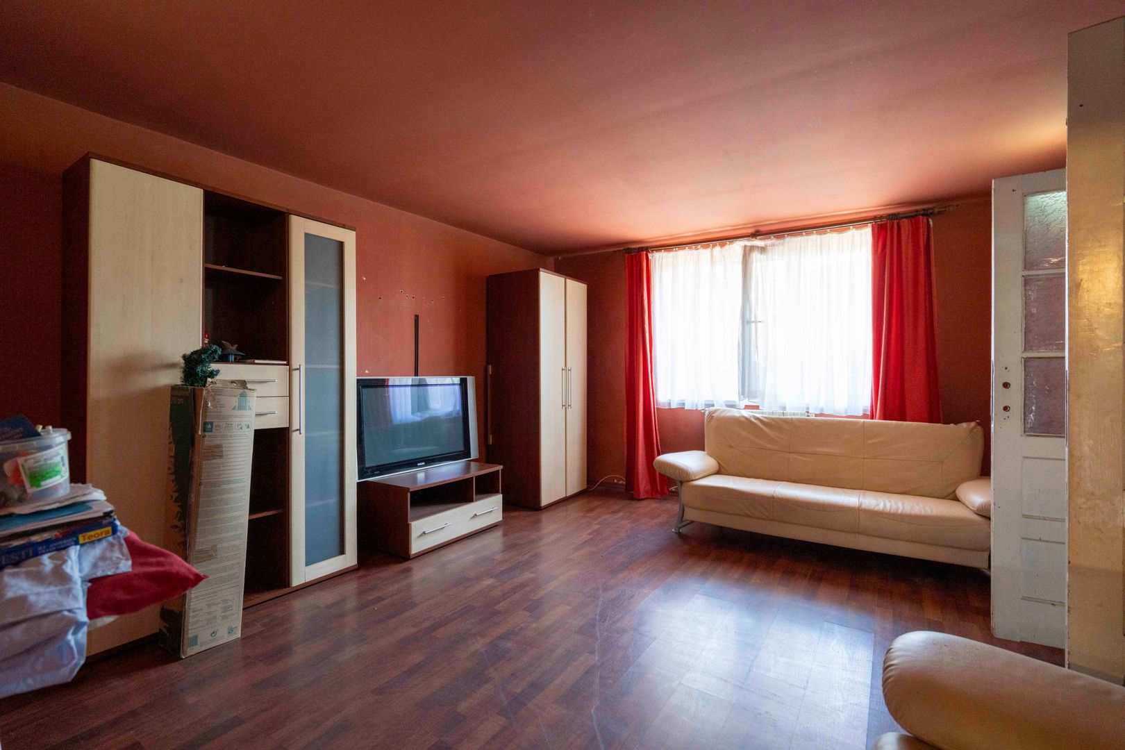 Casa cu 5 camere si 350 mp de teren in spate la parcul Salca - Poză 4