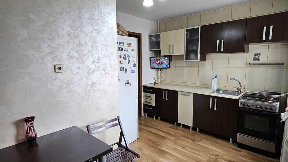 Apartament 3 camere- Rovine, Piata Garii - Poză 9