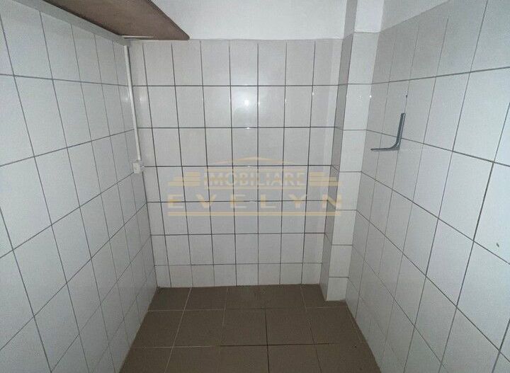 De Vanzare Spatiu Comercial, Zona Imparat Traian ( la 2 min. de MALL ), pret 81000 euro negociabil - Poză 7