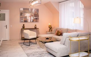 Apartament 3 camere | Etaj 1 | Renovat | Curte | Central - Poză 19