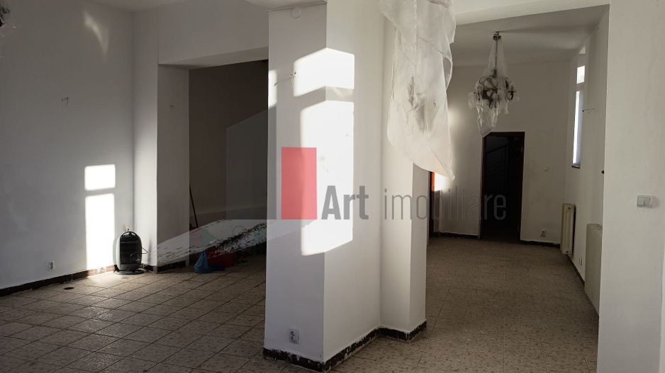 Vila  de inchiriat recent renovata - Poză 7