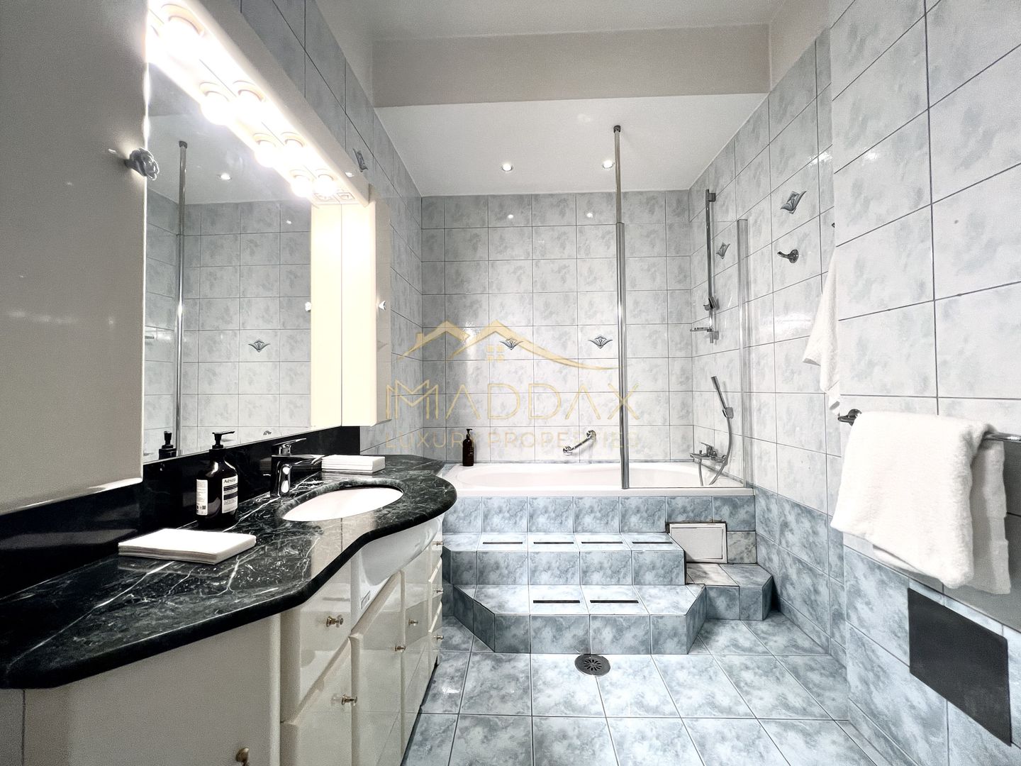 Apartament in Vila | Dorbanti - Capitale | De Vanzare | 1946 - Poză 19