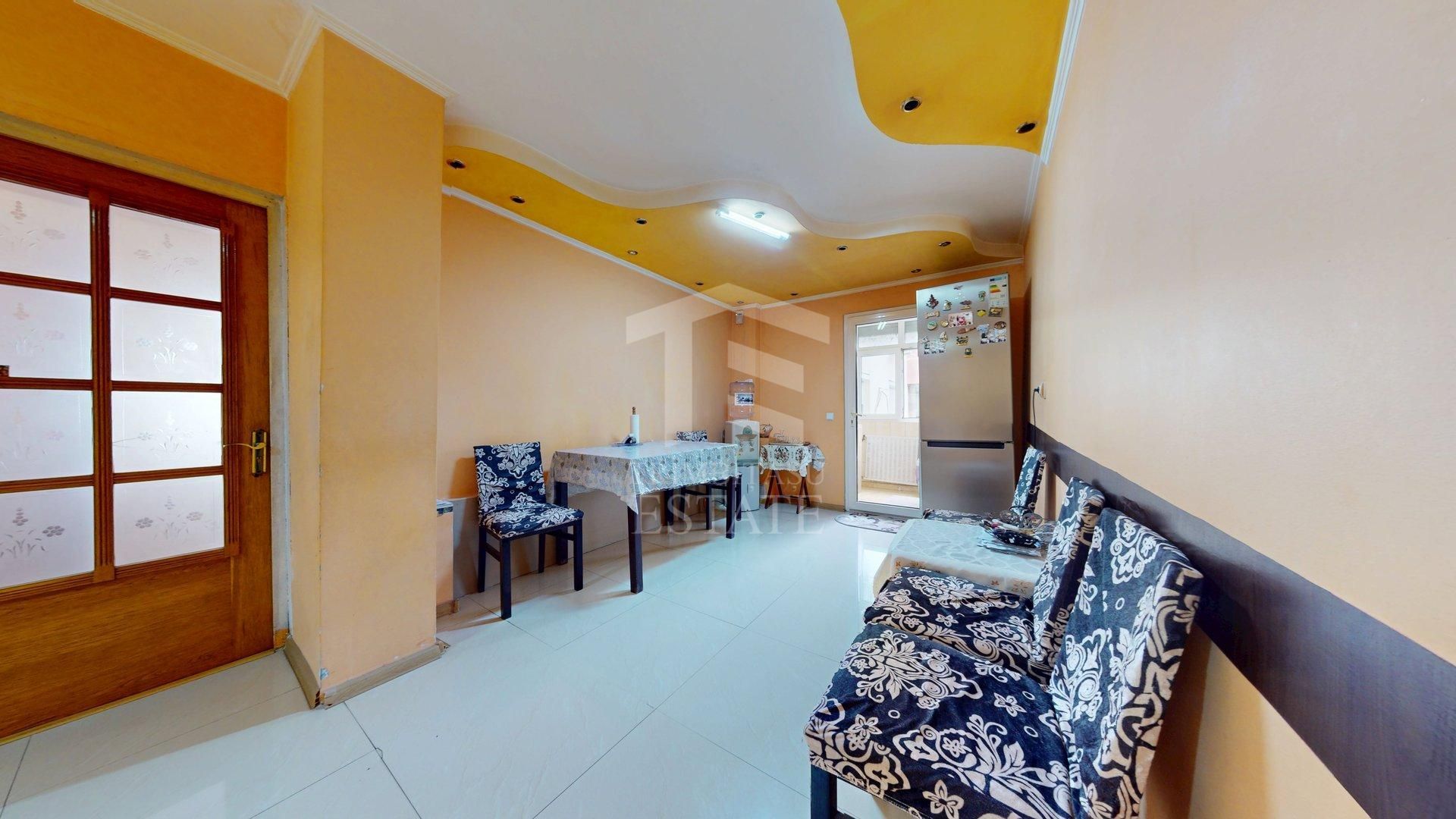 Apartament 4 camere– Zona Teiul Doamnei - Poză 2