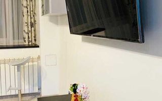 garsoniera ultraLUX , Titan, Costin Georgian - Poză 2