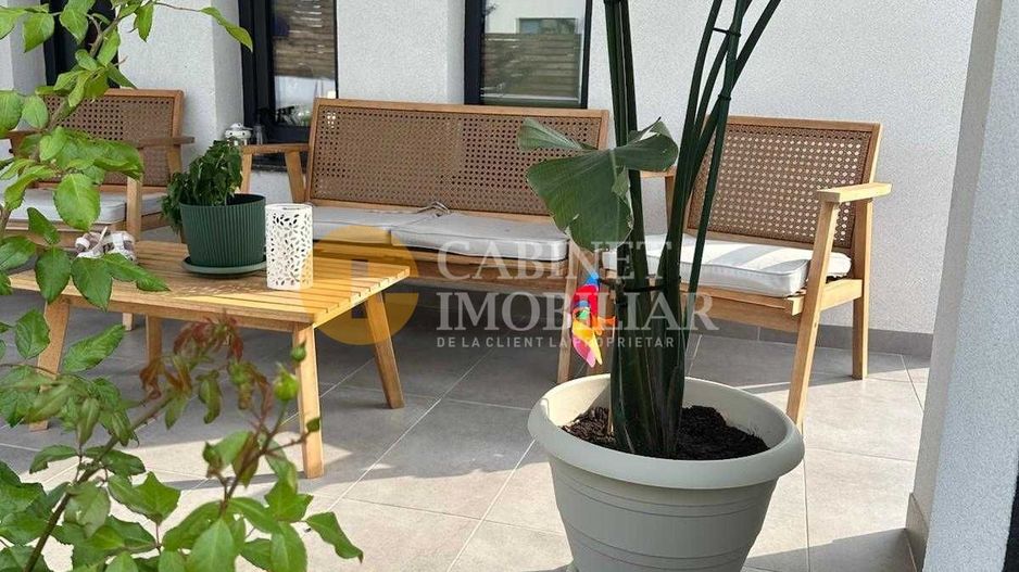 Casa spatioasa si moderna cu garaj, clasa energetica A, panouri solare - Poză 7