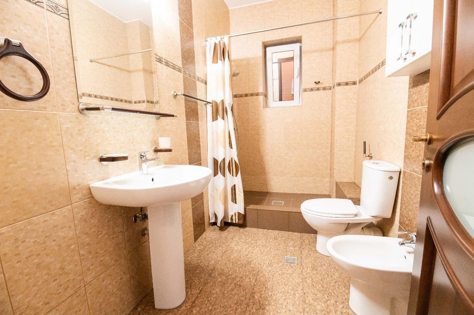 Imobil 28 CAMERE pretabil CAMIN BATRANI- GRADINITA-CLINICA MEDICALA - Poză 18