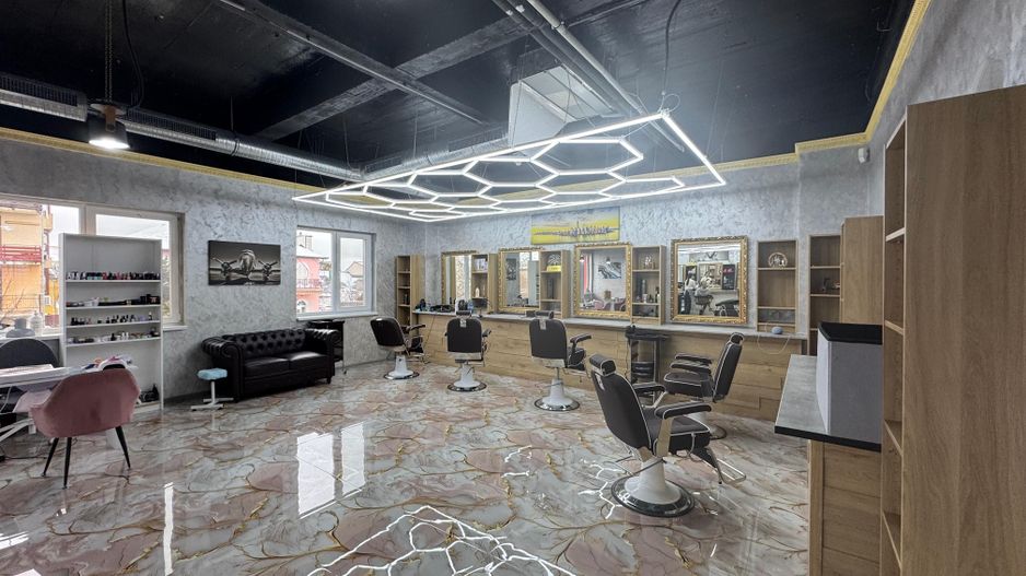 DE VÂNZARE BUSINESS – Salon de Frumusețe Complet Funcțional | 220 mp - Poză 4