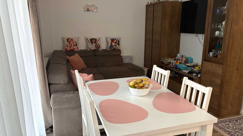 Apartament 3 camere, 2 balcoane, etaj intermediar - Poză 3
