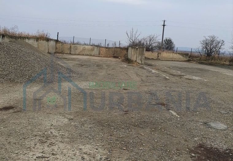 Teren intravilan de vânzare în Popricani, Iași – 1.241 m², betonat și împrejmuit - Poză 1