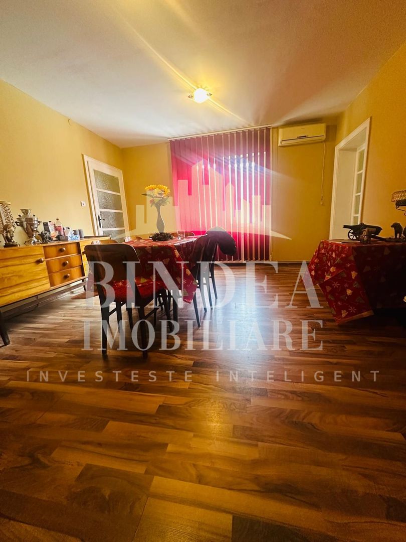 Casa pe principala in Giarmata  737mp teren - Poză 5