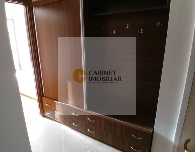 2 camere | Decomandat  | Romana  | Etaj 1/8 - Poză 7