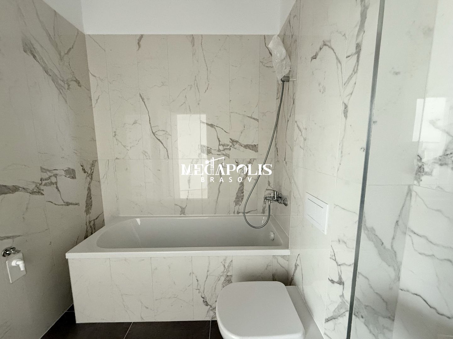 Vinzare Penthouse FINALIZAT SI INTABULAT BRASOV ZONA TRACTORUL - Poză 16