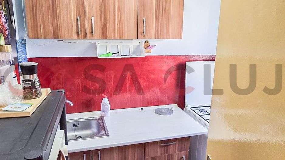 Investitie/ 1 camera la etaj intermediar + parcare - Poză 3