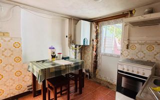 Casa singur in curte Iosia - Poză 9