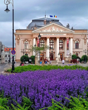 
    
    TEATRUL ,, REGINA MARIA ,, ORADEA
  