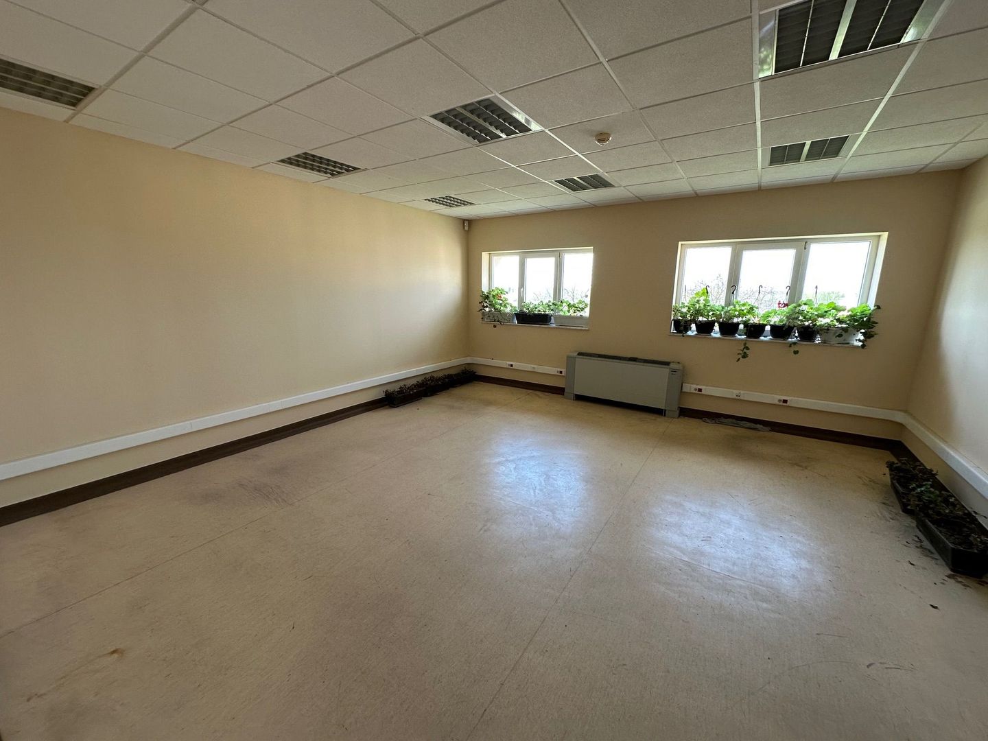 Investment Opportunity  88.410 sq m.  land - Poză 10