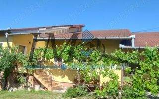 Casă de vânzare în centru Alba Iulia 138mp. - Poză 1