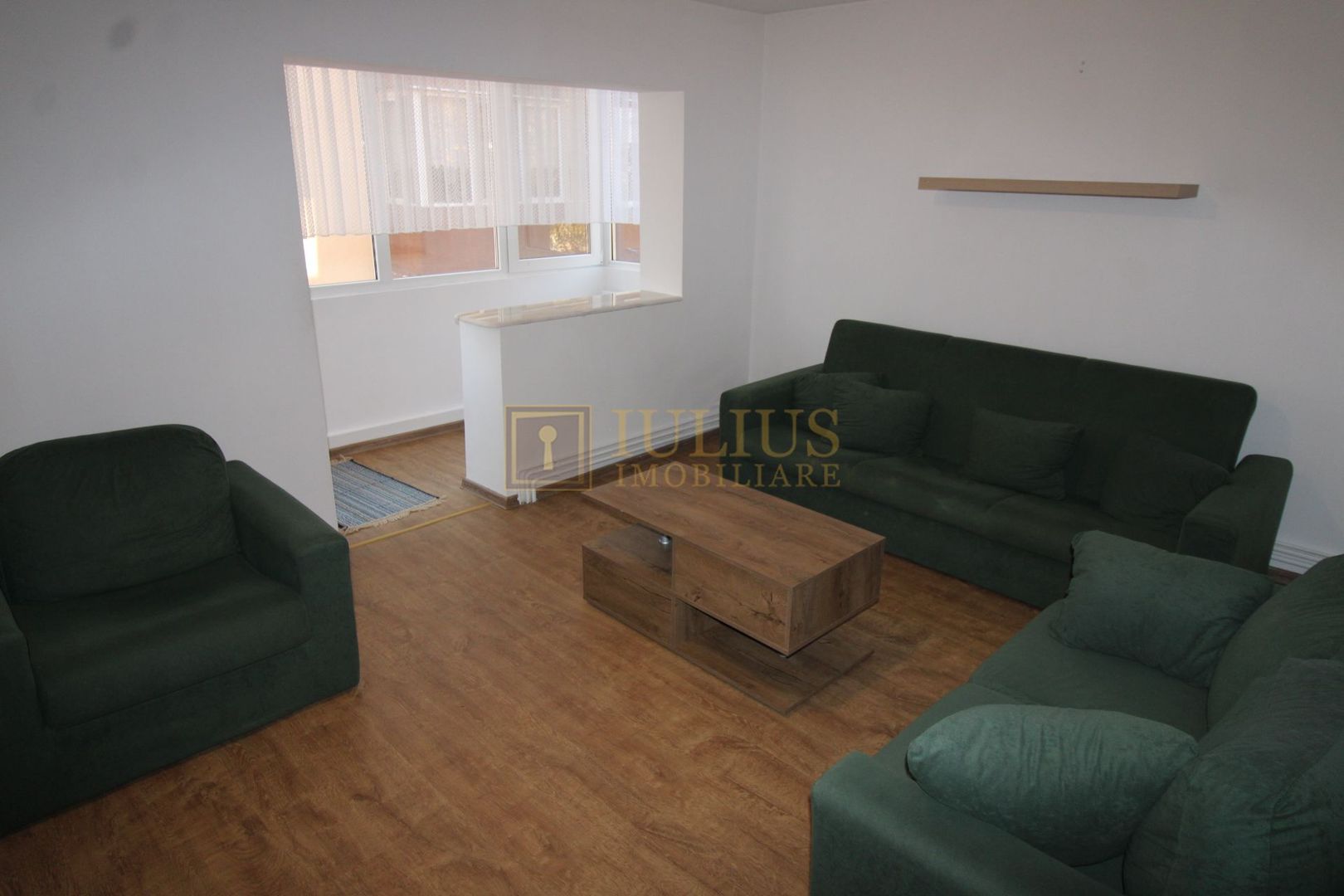 3 camere, 2 bai, centrala proprie, la 7 minute de Spitalul Judetean - Poză 1