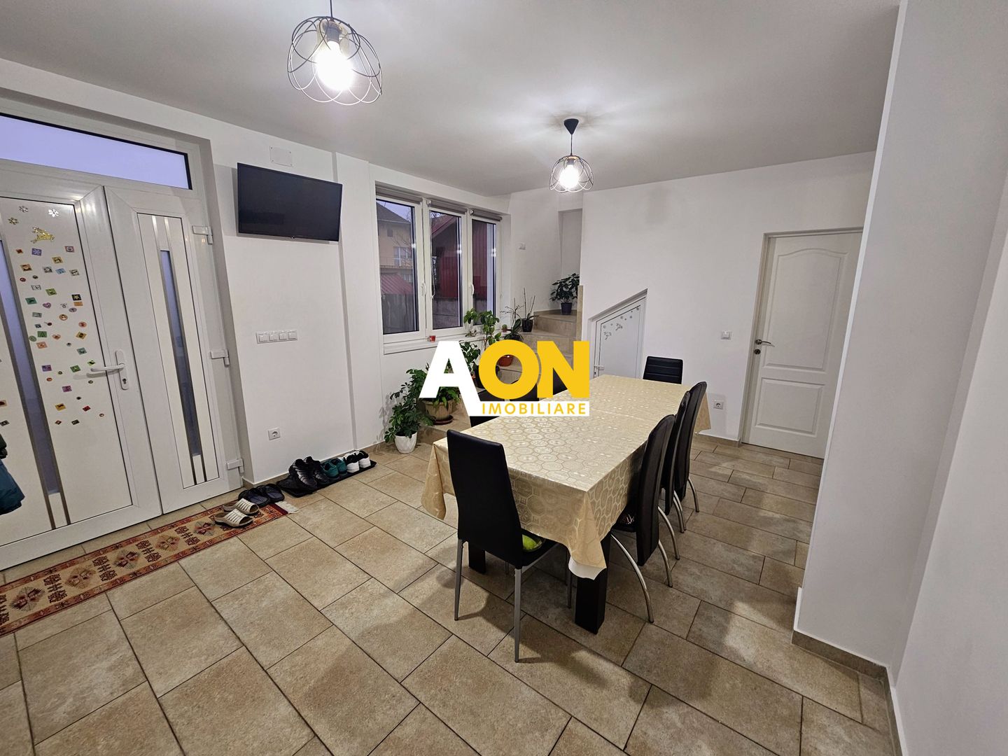 Casa cu doua corpuri, 5 camere, 1580 mp teren, Dealul Furcilor - Poză 10