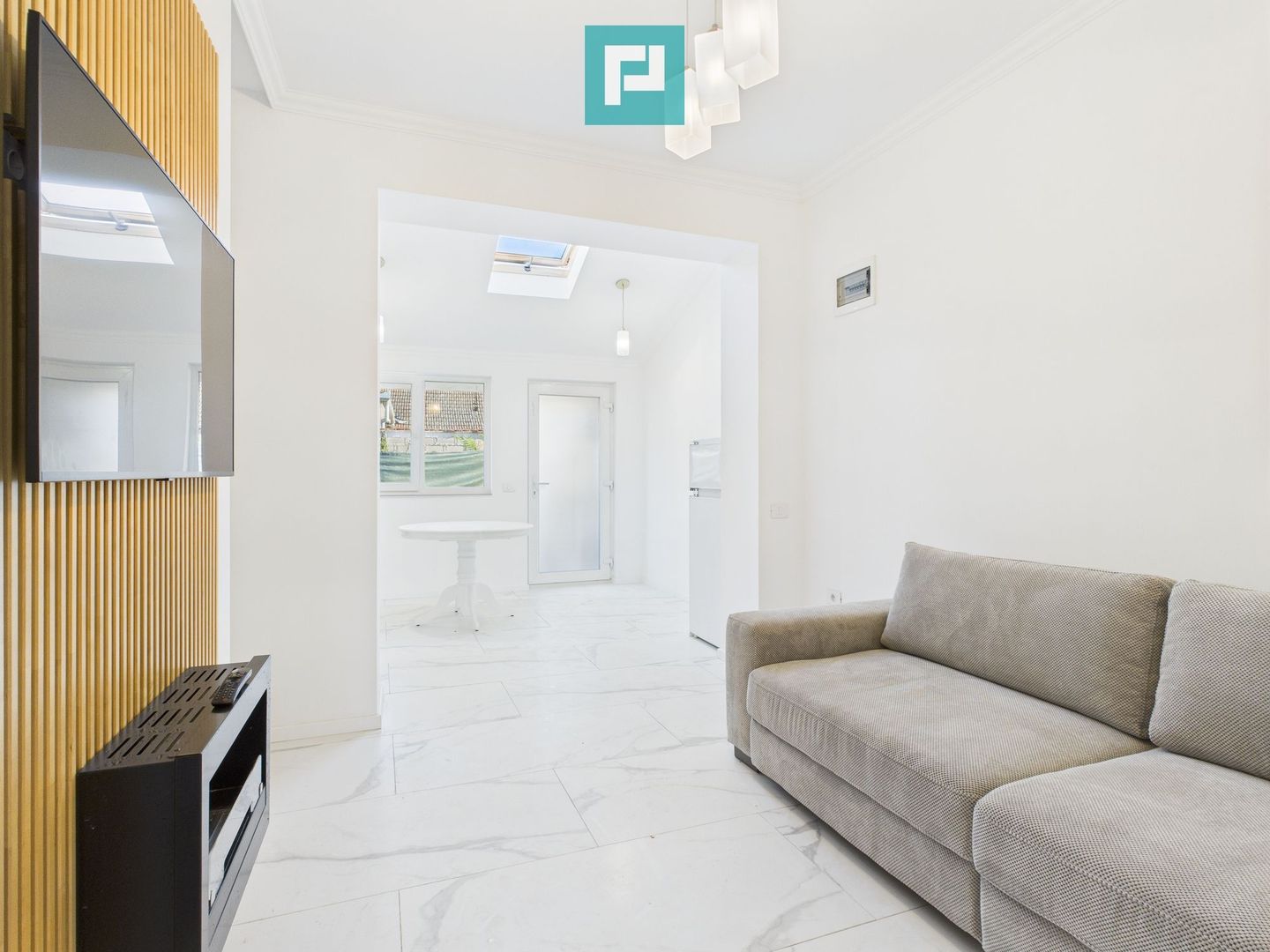 Apartament modern cu 2 camere la curte comună - Poză 8