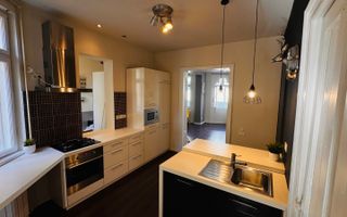 4 camere Vilă interbelică-Parc Tineretului-Centrala proprie - Poză 6