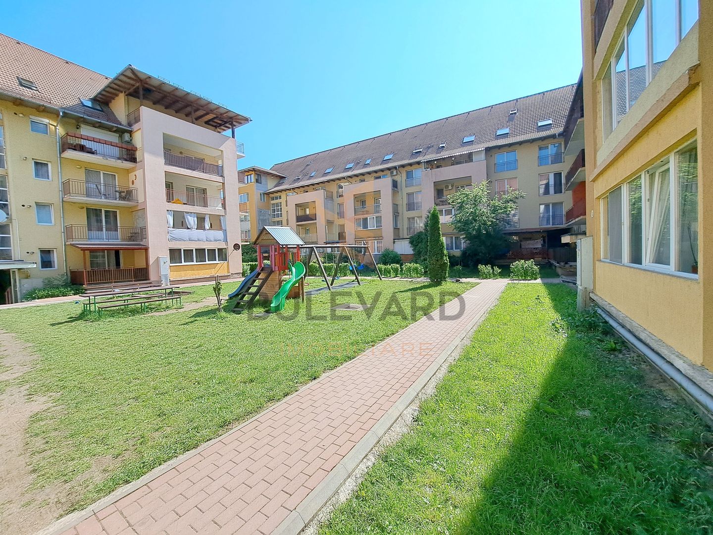 Comision 0. Apartament cu 2 camere decomandate, parcare exterioara! - Poză 1