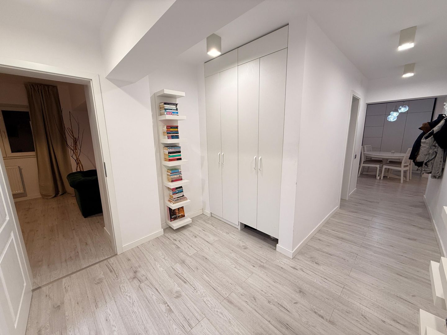 Comision 0% | 5 camere Dorobanti ASE | Garaj 14.56 mp | Bloc 1982 - Poză 6