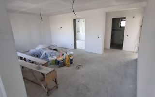 Casă de vânzare în Holboca, strada Colinei – zonă în dezvoltare, 2 dormitoare, 425 mp teren - Poză 8