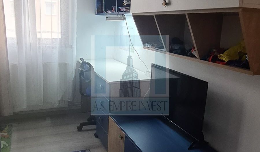 Apartament 3 camere decomandat - zona Tractorul - Poză 4